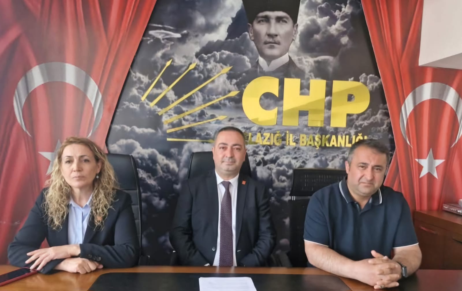“Cumhuriyet Halk Partisi Korkmaz Sinmez Geri Çekilmez!”