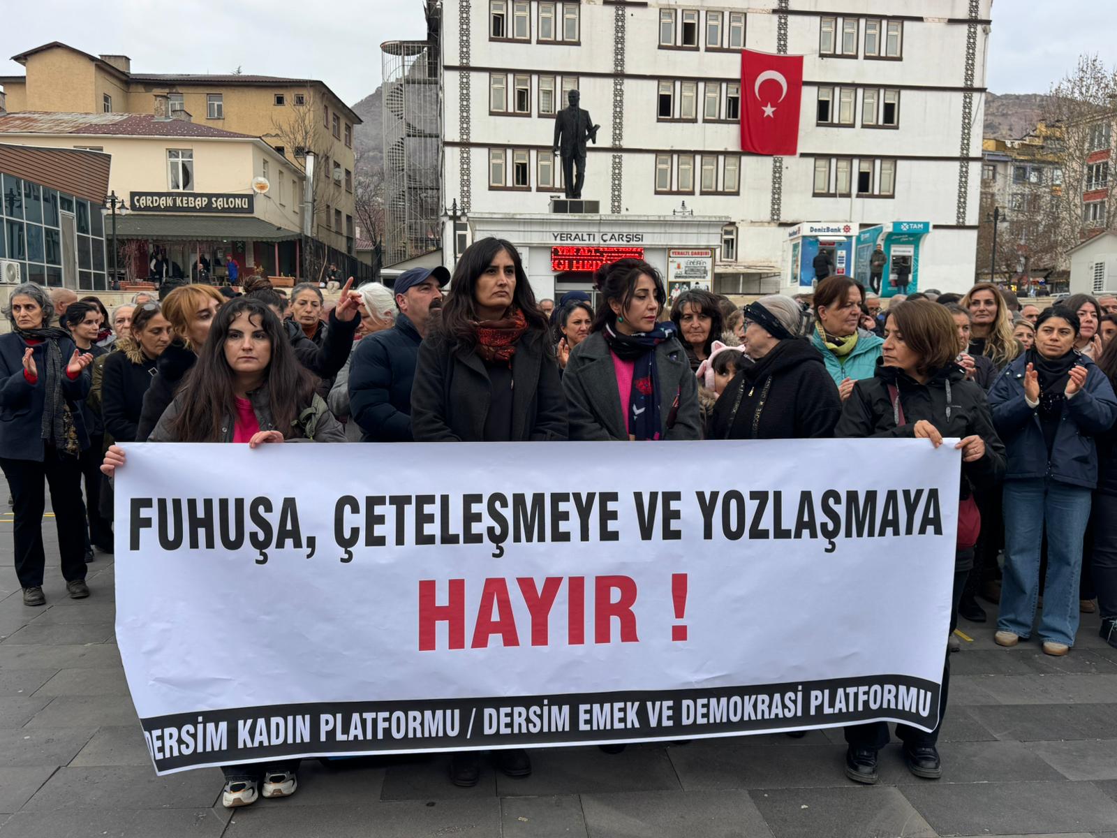 Tunceli’de Kadınlar Fuhuşa Çeteleşmeye ve Yozlaşmaya Hayır Dedi