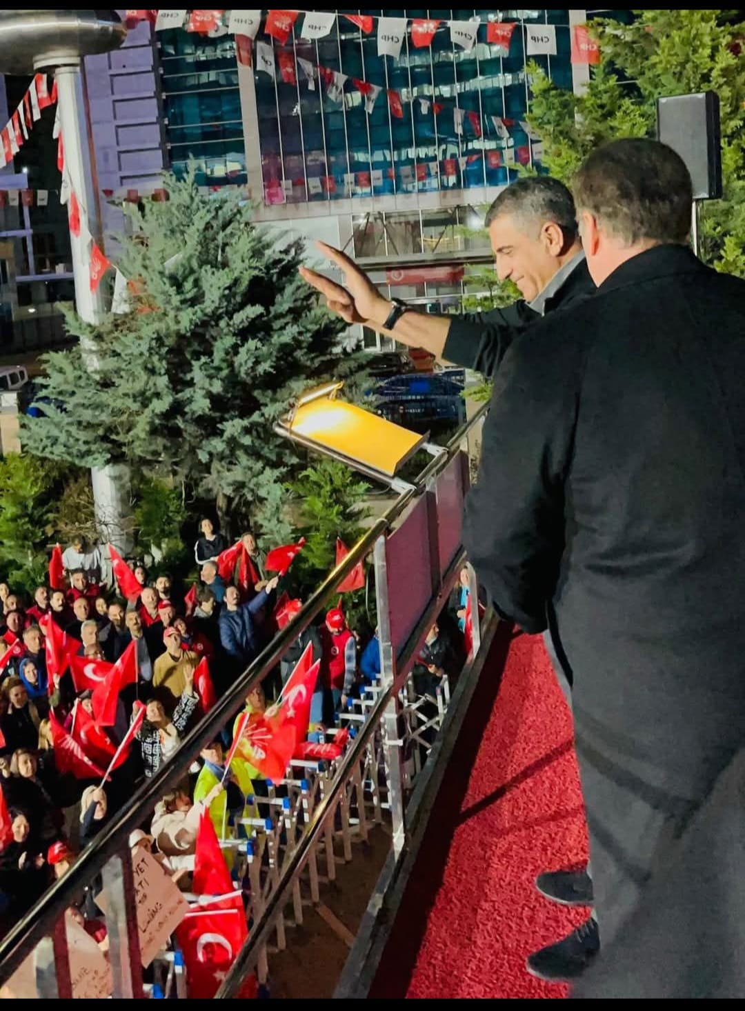 Erol Özel’i Genel Merkezde Karşıladı