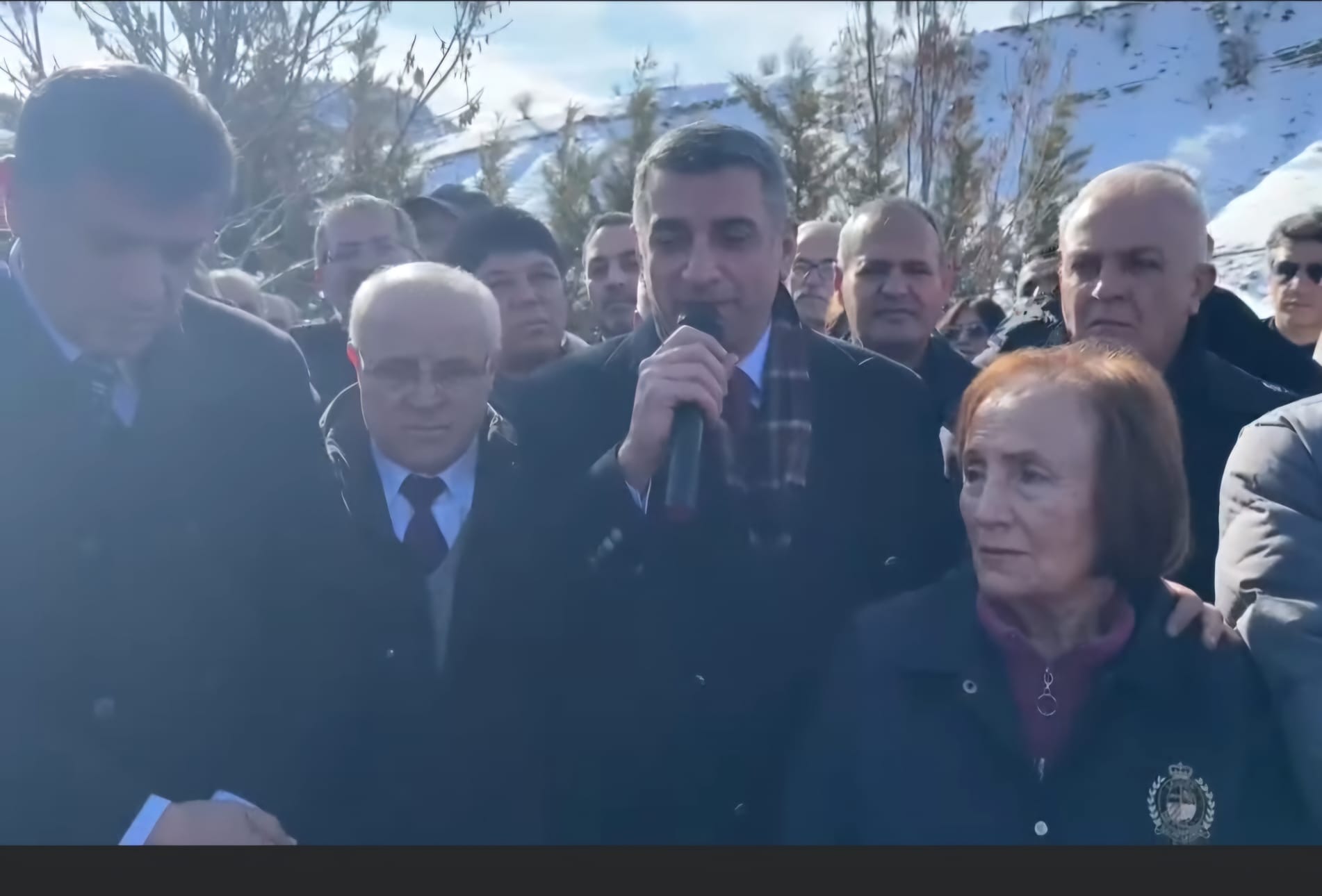 Kamer Genç Anıldı